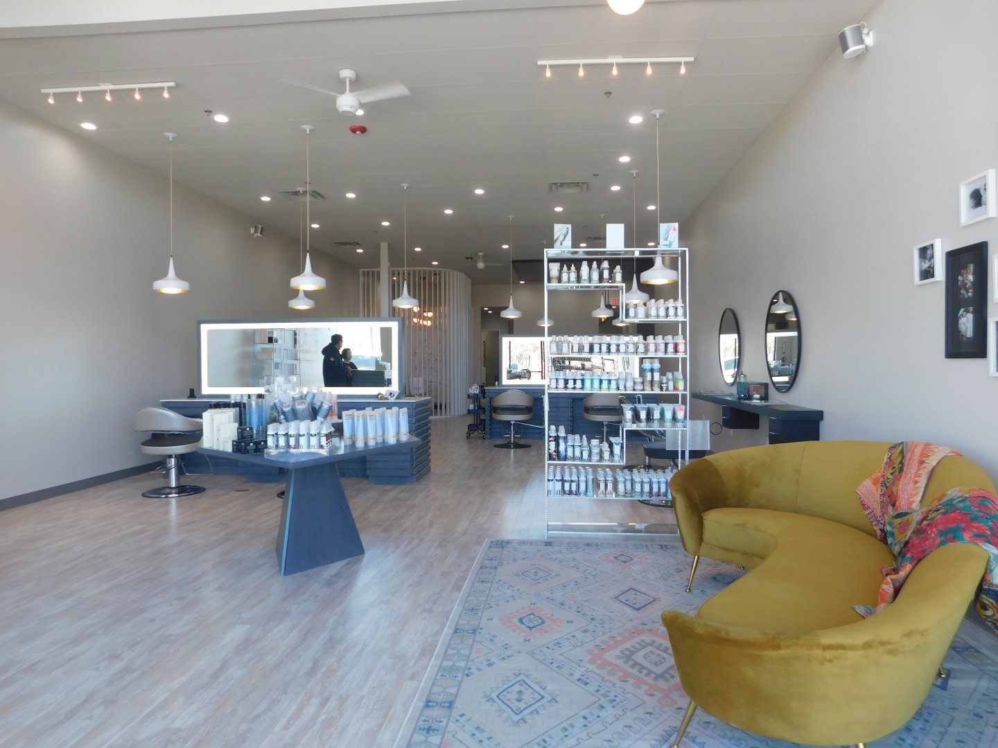 Jovie Salon_0004.jpg